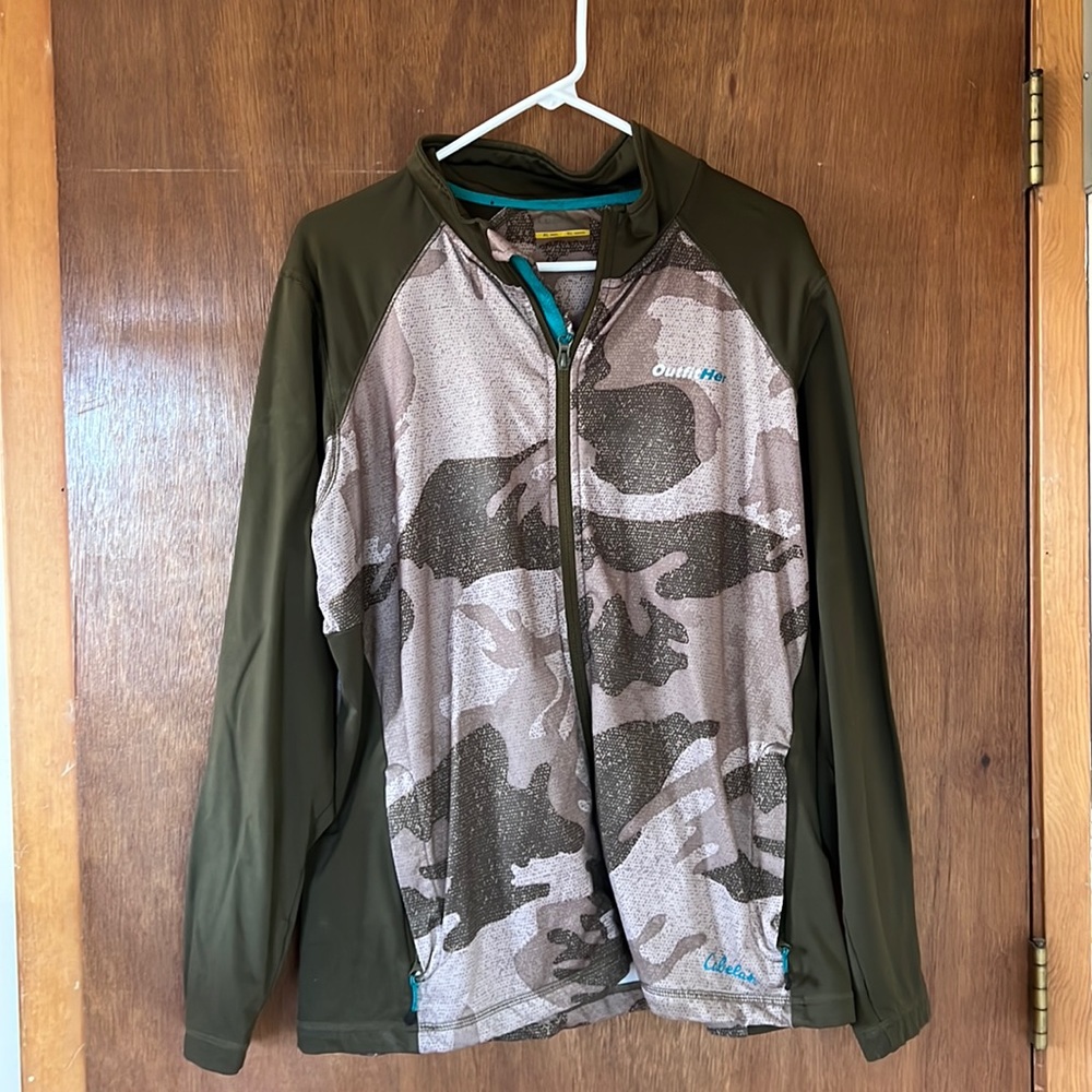 Cabela’s Outfit Her Zip Up Jacket